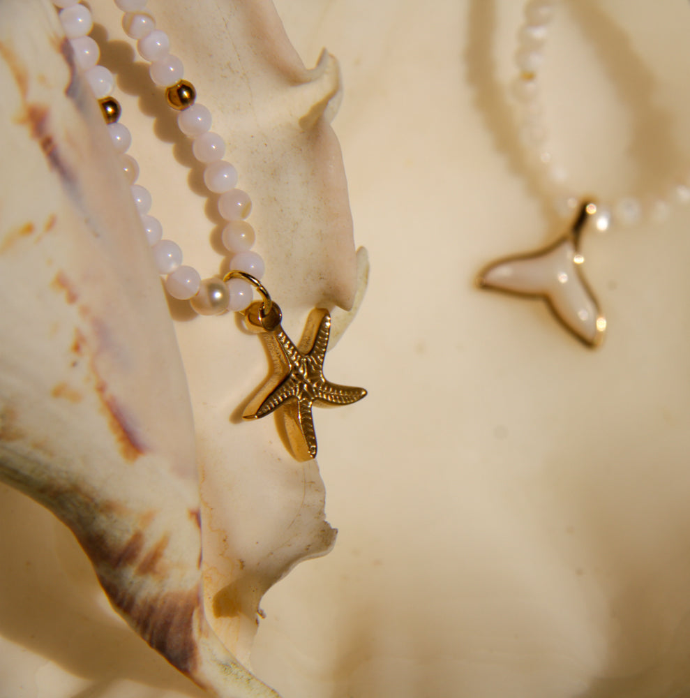 Gemstone Choker – White Cats Eye & Starfish