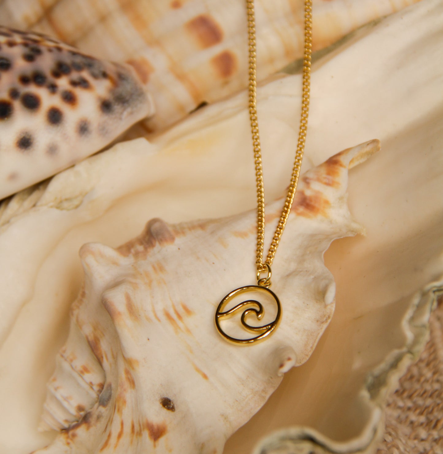 Necklace "Golden hour" Wave Charm