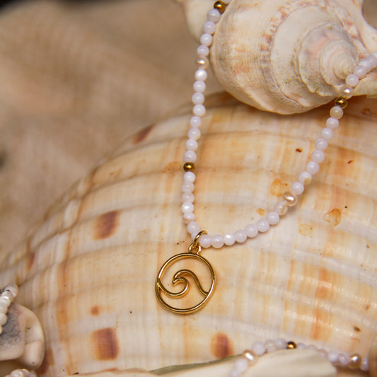 Gemstone Choker – White Cats Eye & Wave